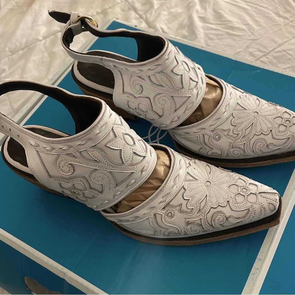 Lane Robin Western Mule Floral Snip Toe Booties Matte White Wedding Size 9.5